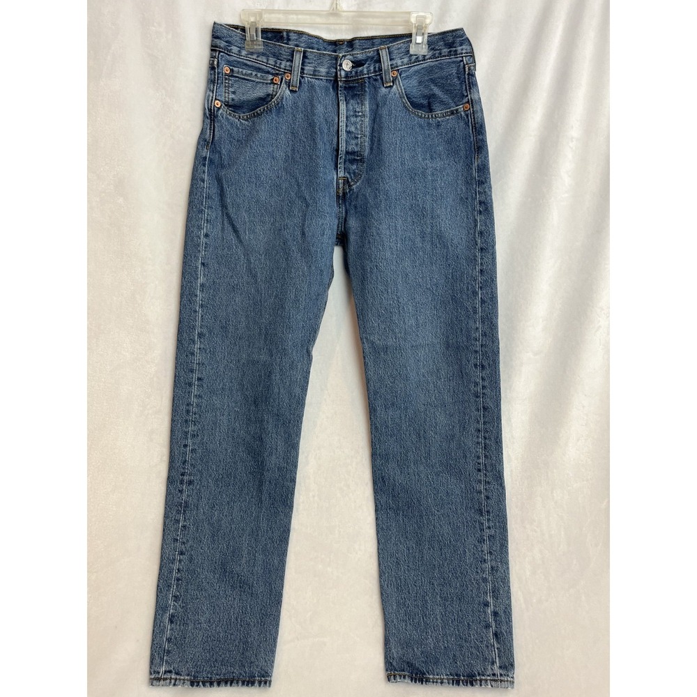 Levis 501 Mens 33x32 Medium Wash Button Fly Straight Leg Jeans 00501-0193